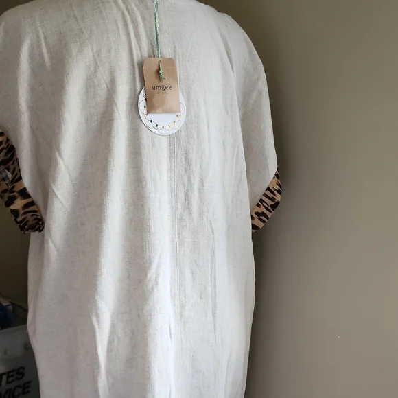 NWT Umgee White Dress with Leopard Print Accents - Picture 3 of 4